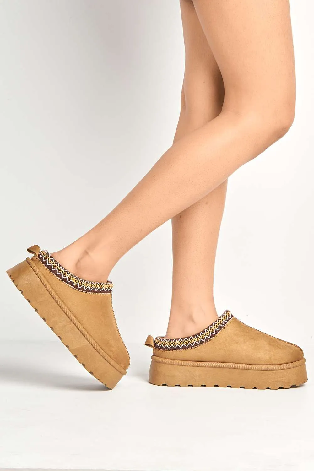 Astri Faux Fur Lining Knit Pattern Detail Flatform Slippers in Camel