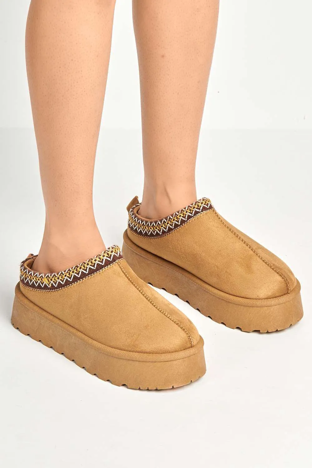 Astri Faux Fur Lining Knit Pattern Detail Flatform Slippers in Camel
