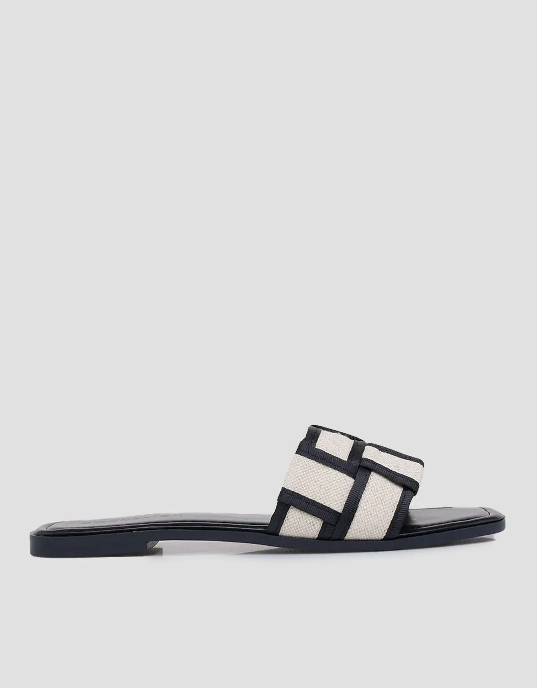 Connexion Big Braid Slipper Sandals Women