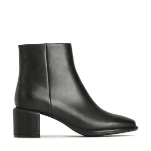 DARCELLION LEATHER CLASSIC ANKLE BOOTS