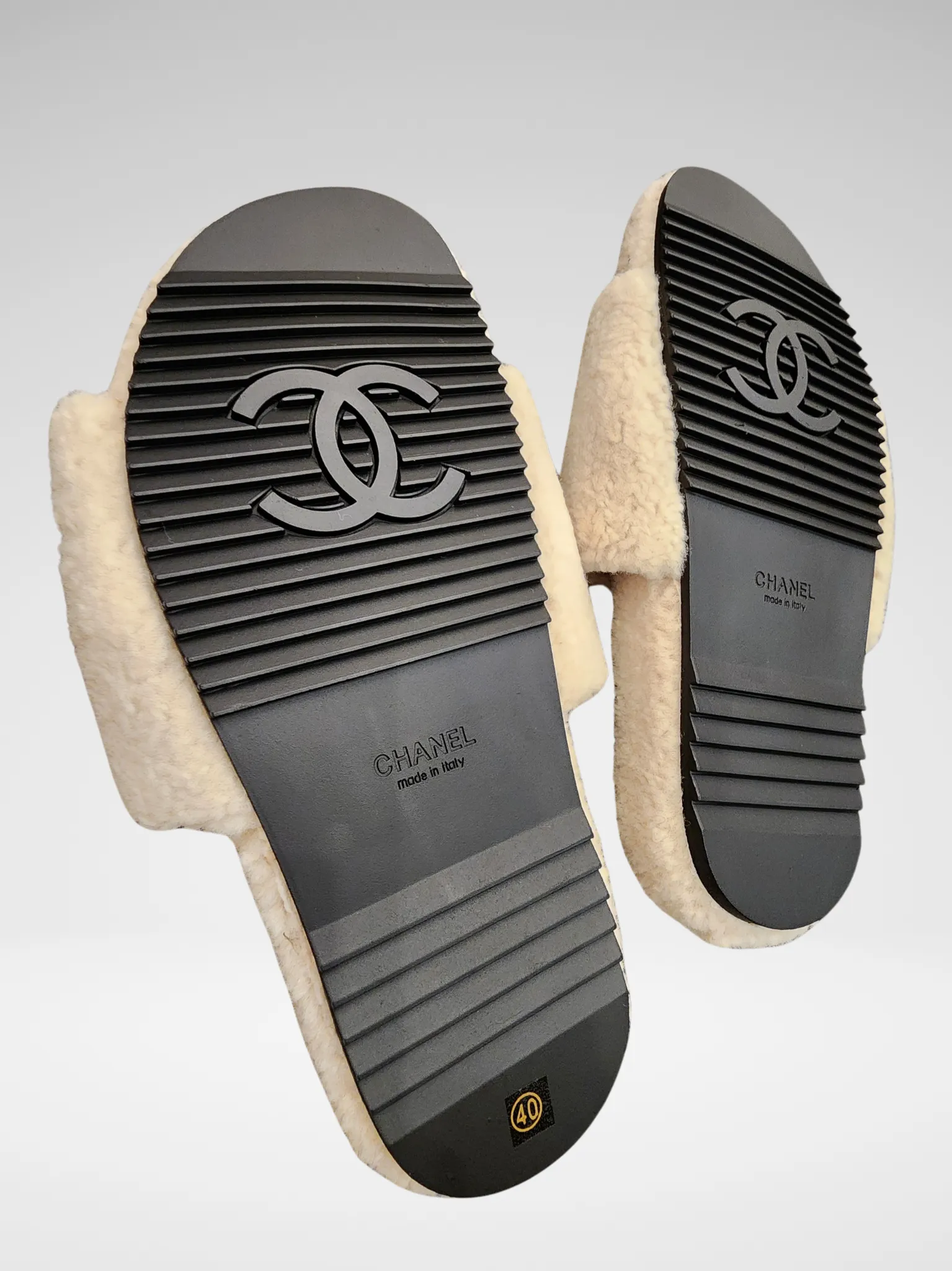 Fuzzy Slides - White & Pink